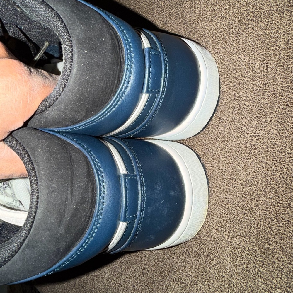 Size 11 - Air Jordan 1 Mid Armory Navy - Picture 4 of 6